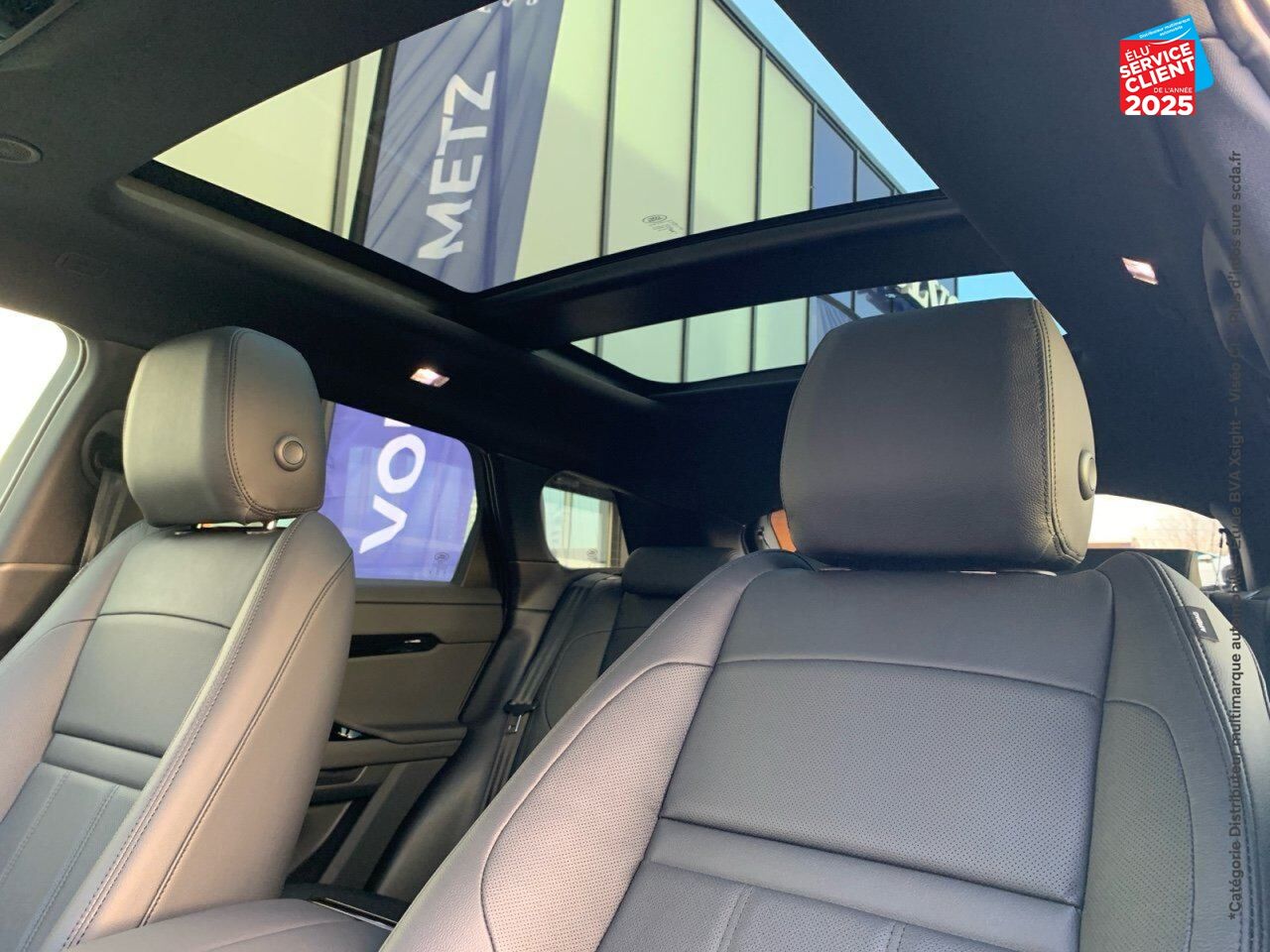 Véhicule d'occasion LAND-ROVER RANGE ROVER EVOQUE 1.5 P270E PHEV 269CH DYNAMIC SE chez Toyota Thionville