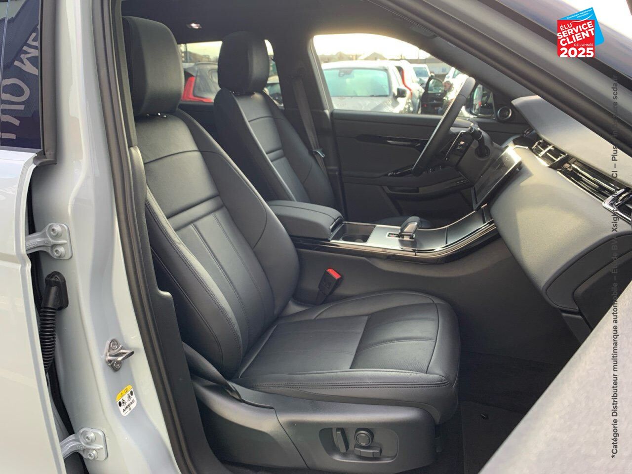 Véhicule d'occasion LAND-ROVER RANGE ROVER EVOQUE 1.5 P270E PHEV 269CH DYNAMIC SE chez Toyota Thionville