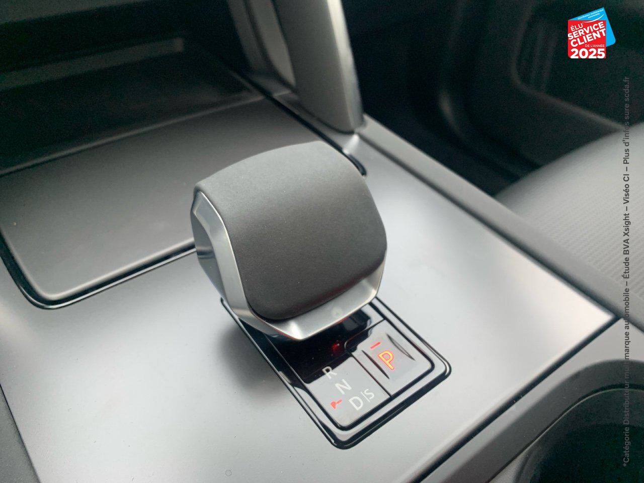 Véhicule neuf LAND-ROVER DISCOVERY SPORT 1.5 P300E 309CH DYNAMIC SE chez Land Rover Metz