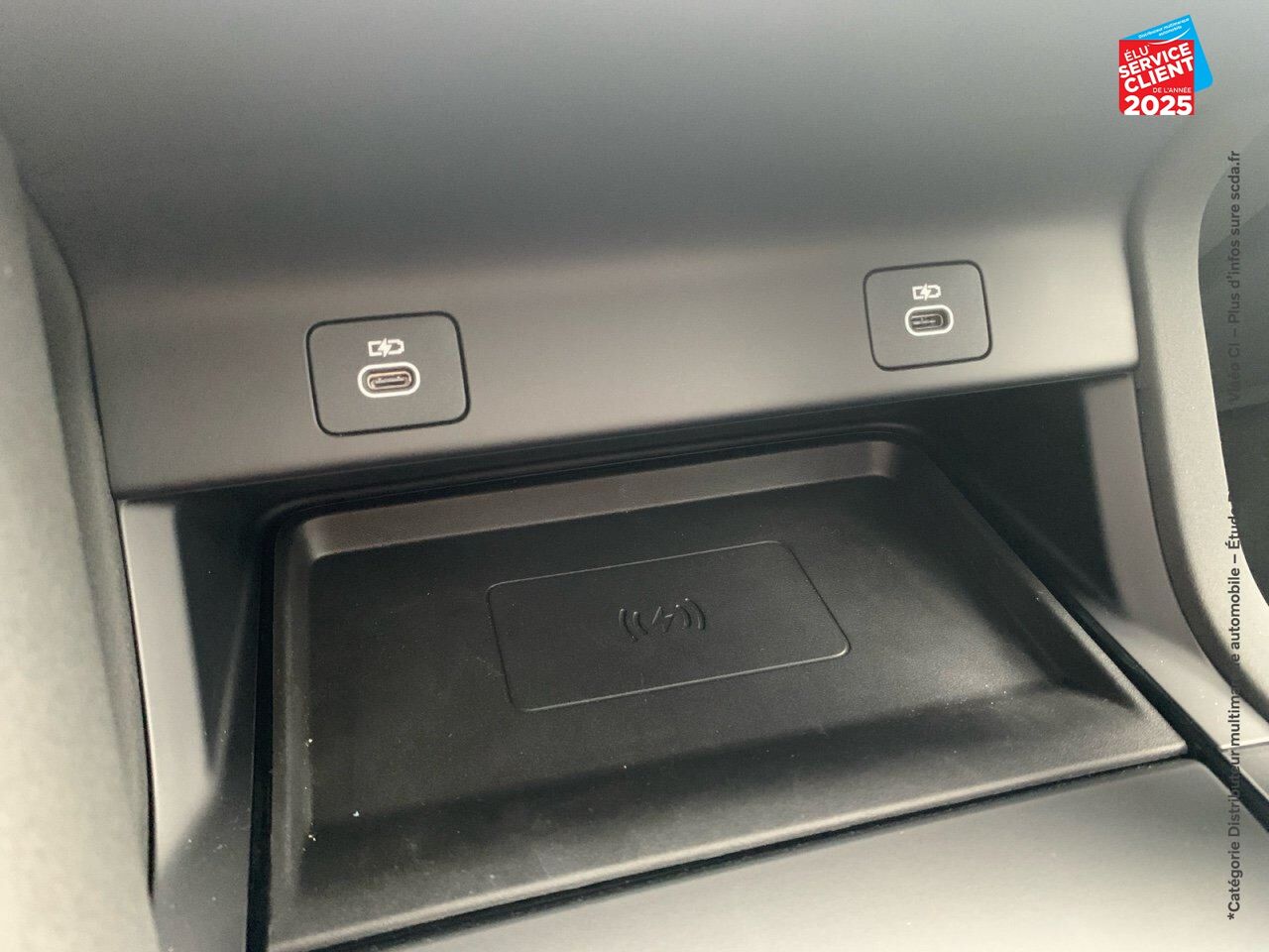 Véhicule neuf LAND-ROVER DISCOVERY SPORT 1.5 P300E 309CH DYNAMIC SE chez Land Rover Metz