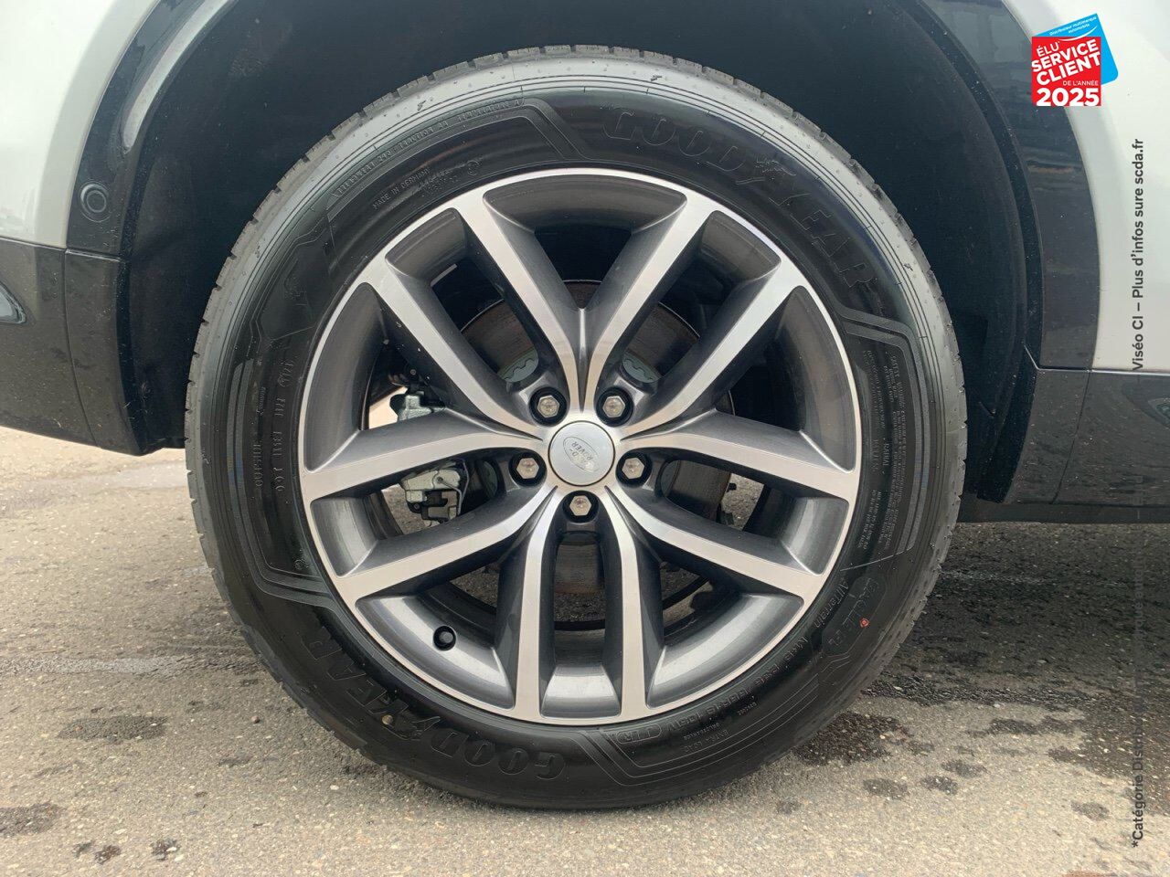 Véhicule neuf LAND-ROVER DISCOVERY SPORT 1.5 P300E 309CH DYNAMIC SE chez Land Rover Metz