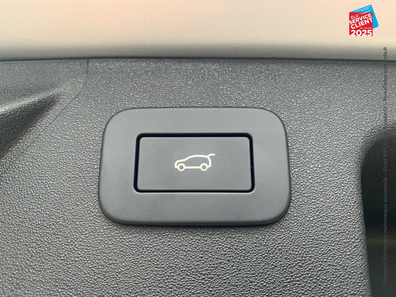 Véhicule neuf LAND-ROVER DISCOVERY SPORT 1.5 P300E 309CH DYNAMIC SE chez Land Rover Metz