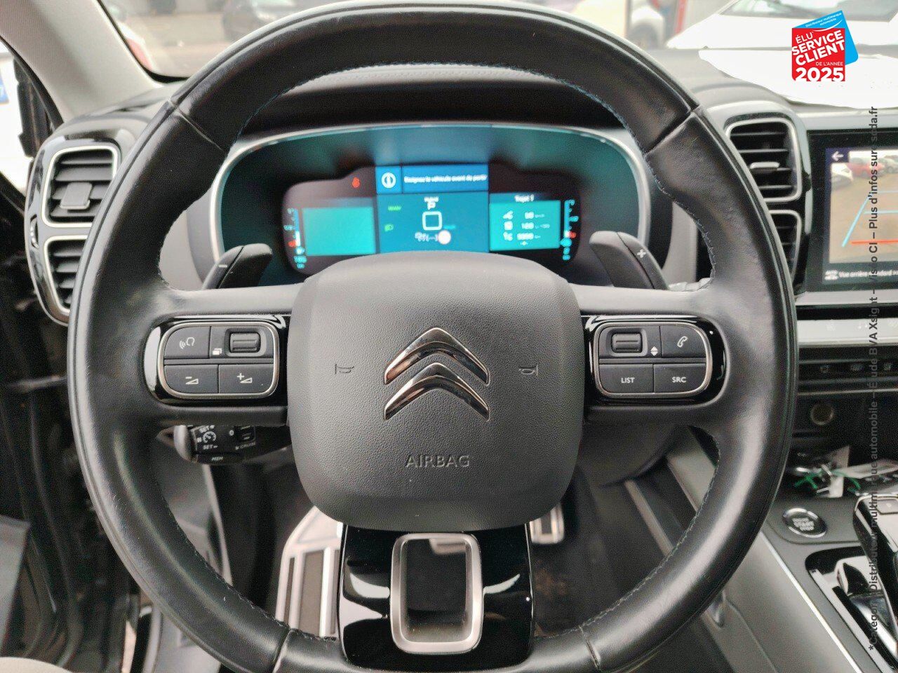 Véhicule d'occasion CITROEN C5 AIRCROSS HYBRID 225CH SHINE PACK E-EAT8 chez Renault Saint-Louis