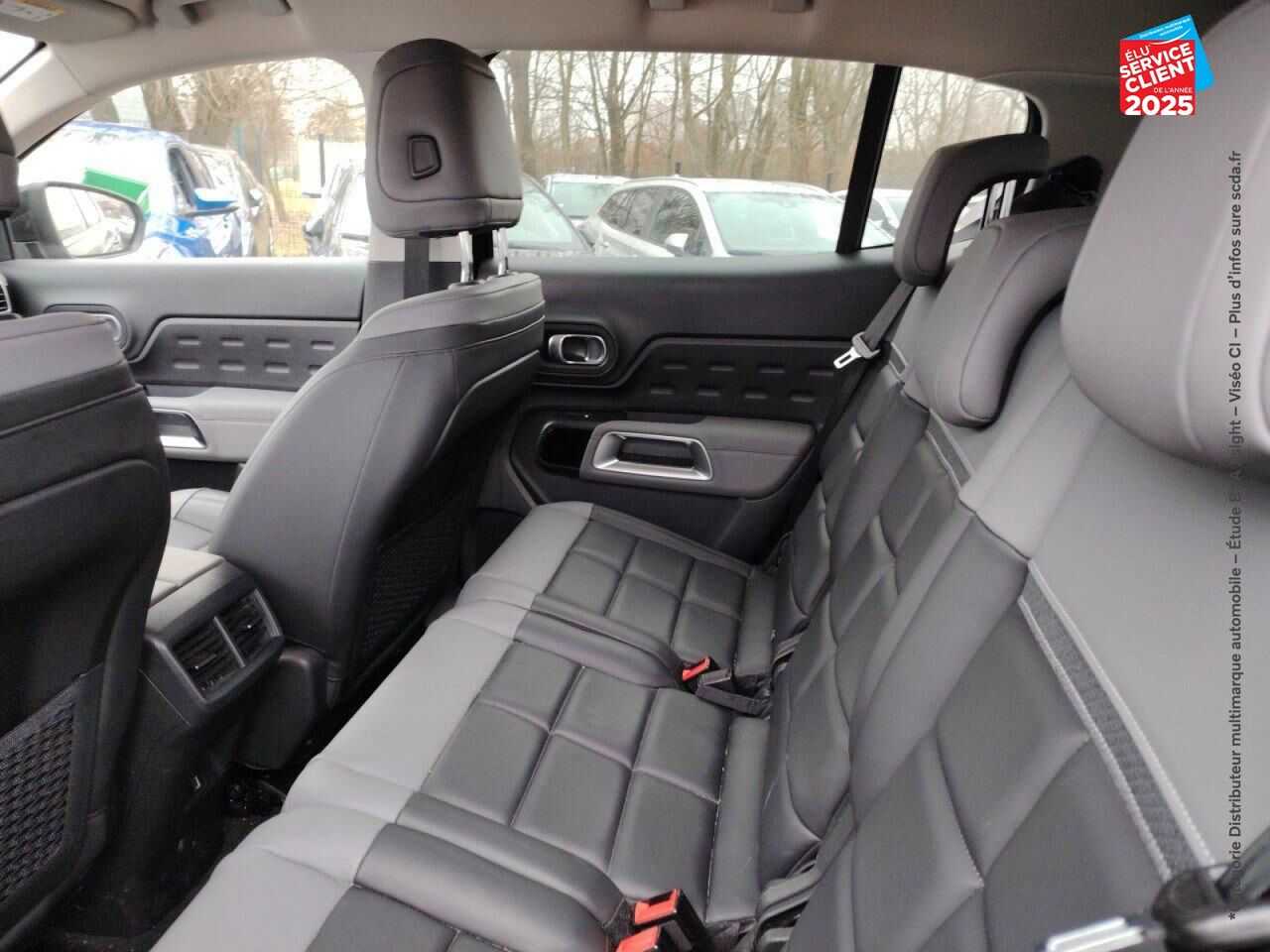 Véhicule d'occasion CITROEN C5 AIRCROSS HYBRID 225CH SHINE PACK E-EAT8 chez Renault Saint-Louis