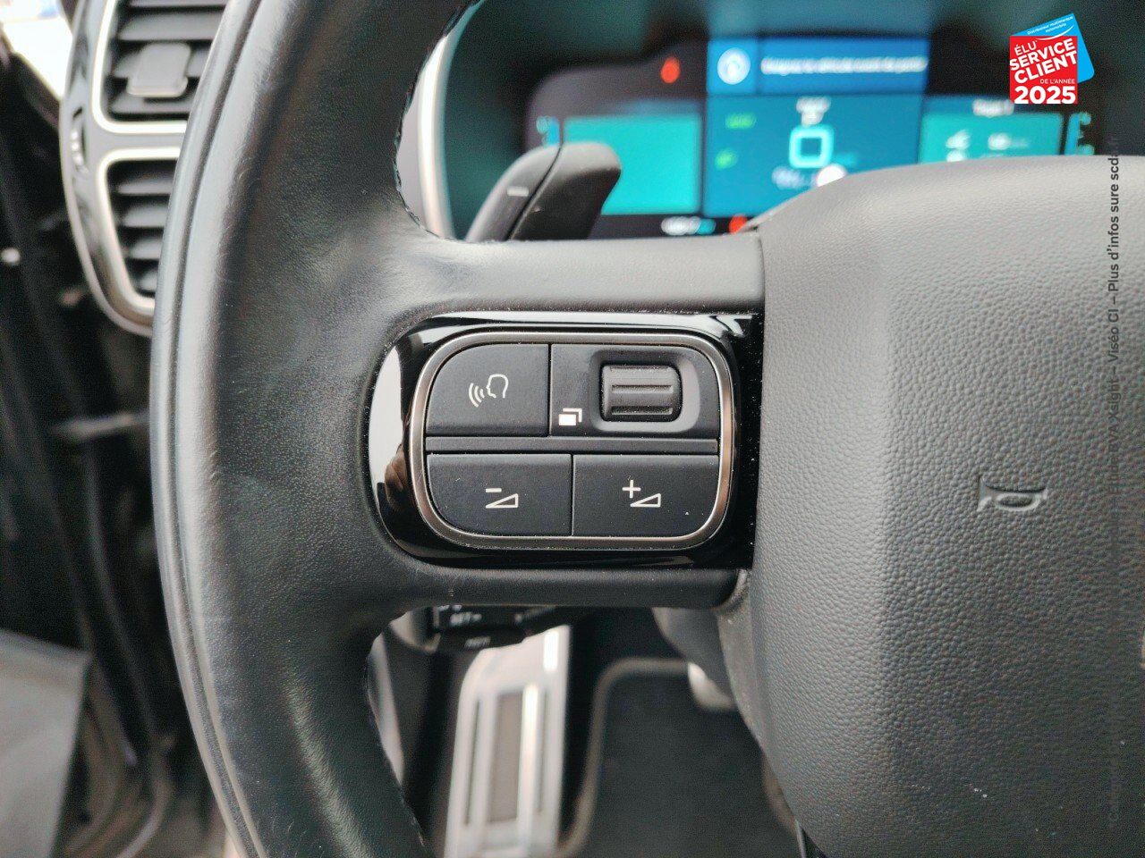Véhicule d'occasion CITROEN C5 AIRCROSS HYBRID 225CH SHINE PACK E-EAT8 chez Renault Saint-Louis