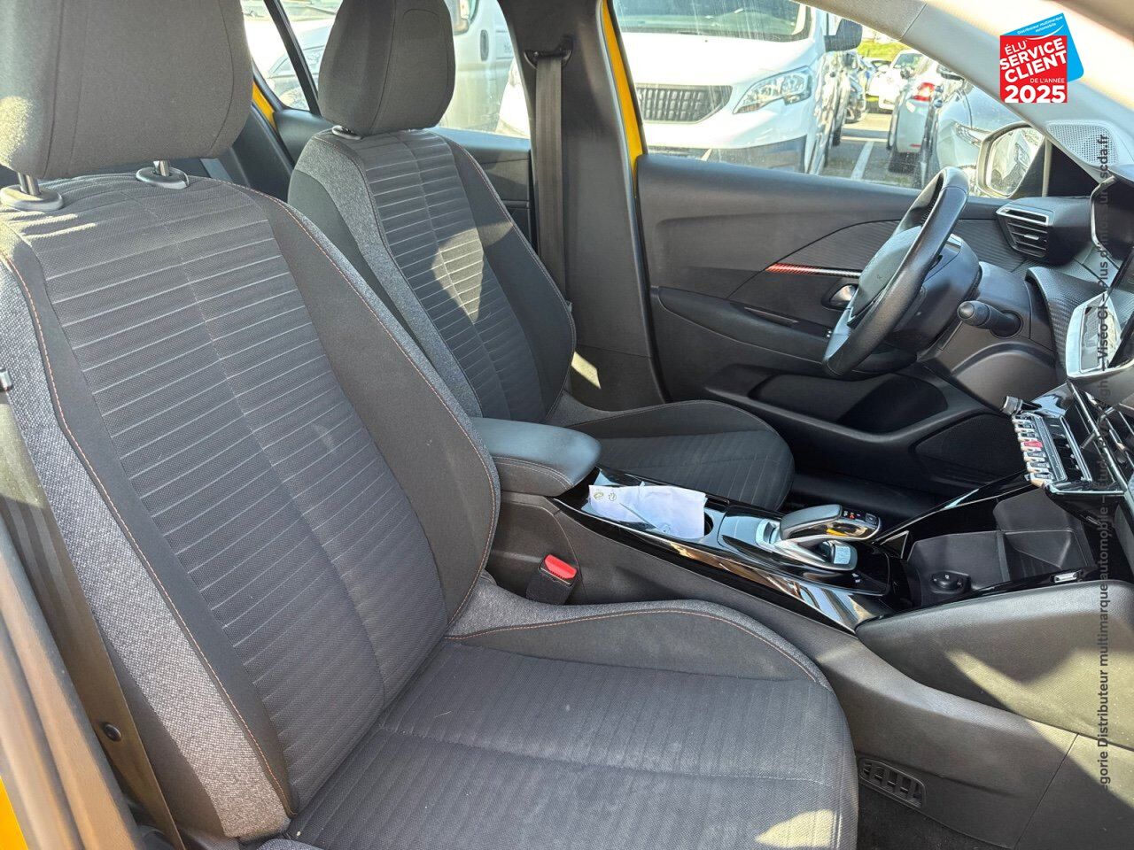 Véhicule d'occasion PEUGEOT 208 E-208 136CH ACTIVE chez Renault Colmar