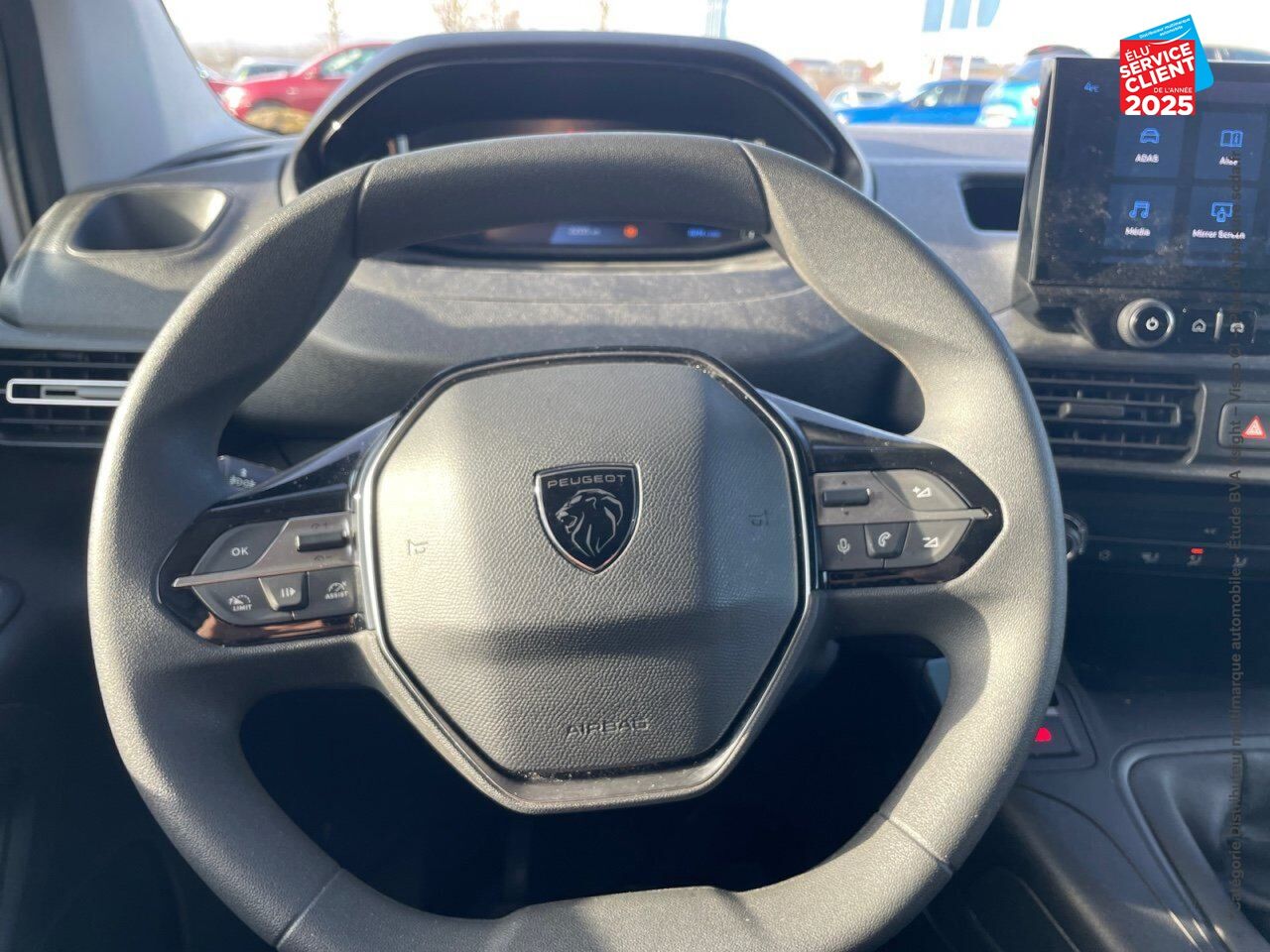 Véhicule d'occasion PEUGEOT PARTNER M 650KG BLUEHDI 100CH SS PACK ASPHALT CONNECT chez Renault Colmar