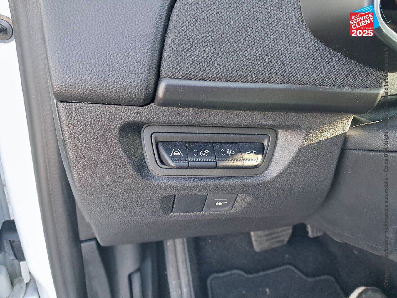Véhicule d'occasion RENAULT ZOE BUSINESS CHARGE NORMALE R110 - 20 chez Renault Colmar