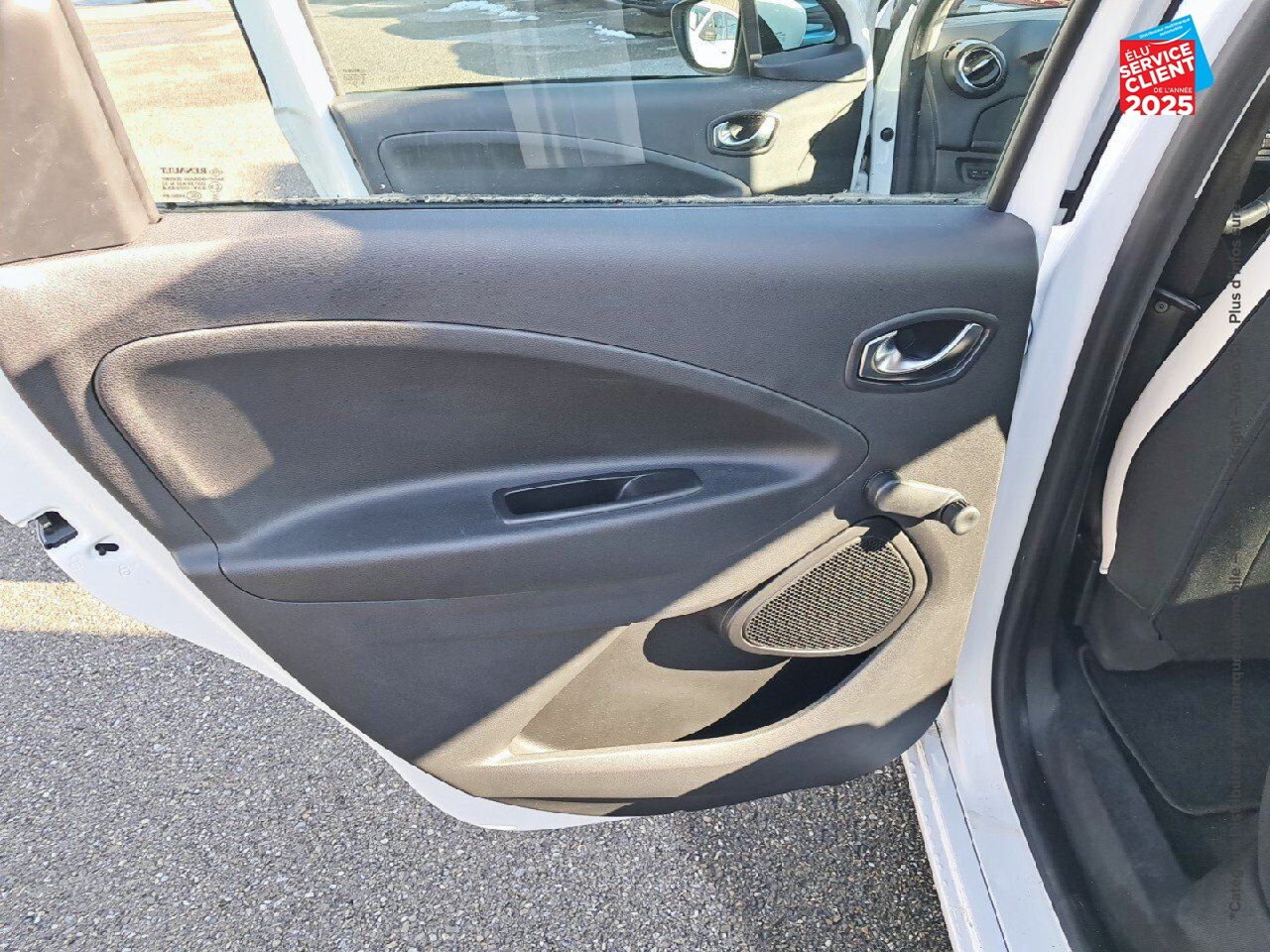 Véhicule d'occasion RENAULT ZOE BUSINESS CHARGE NORMALE R110 - 20 chez Renault Colmar