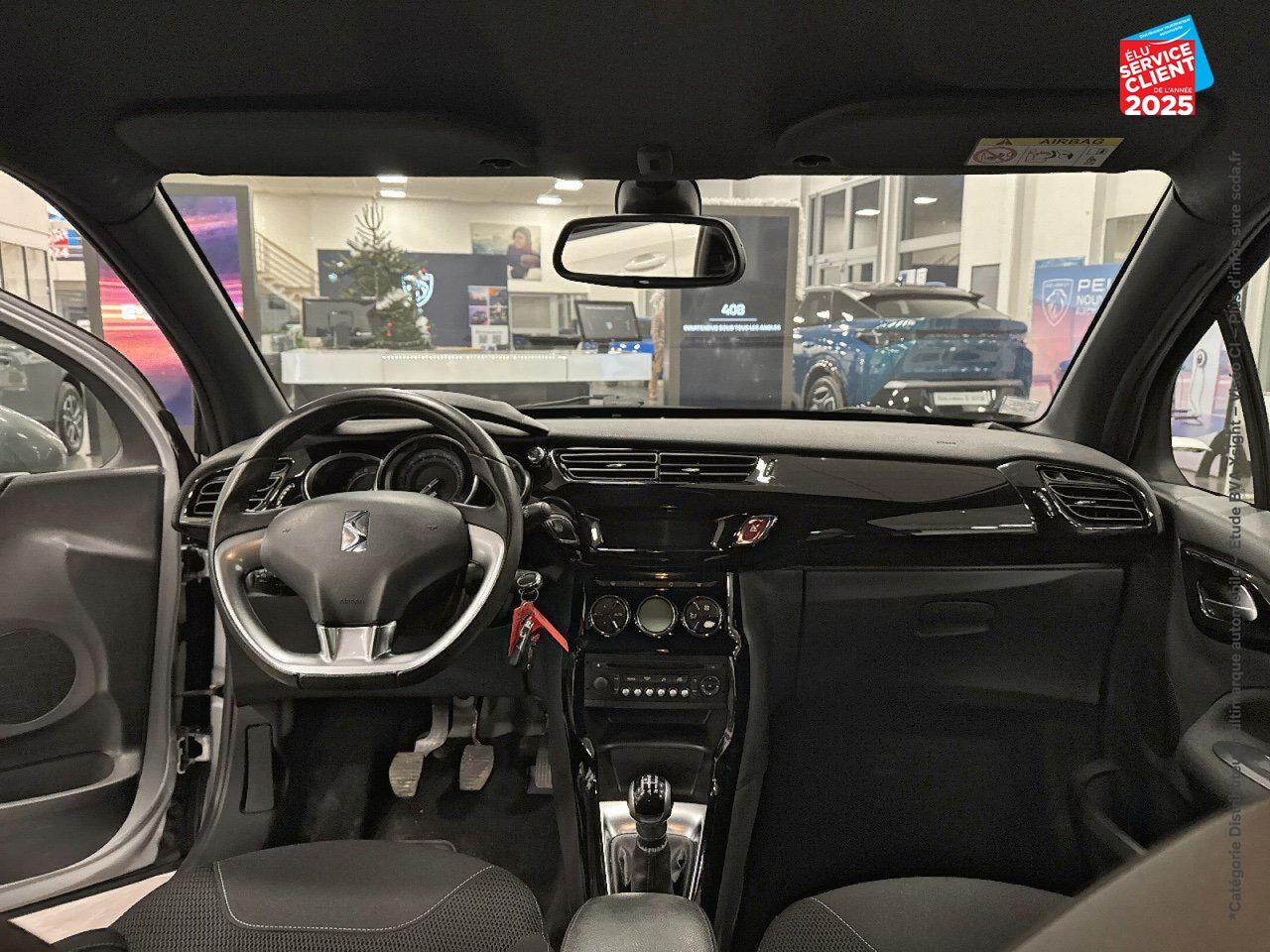 Véhicule d'occasion CITROEN DS3 PURETECH 110CH SO CHIC SS chez Toyota Saint Dizier