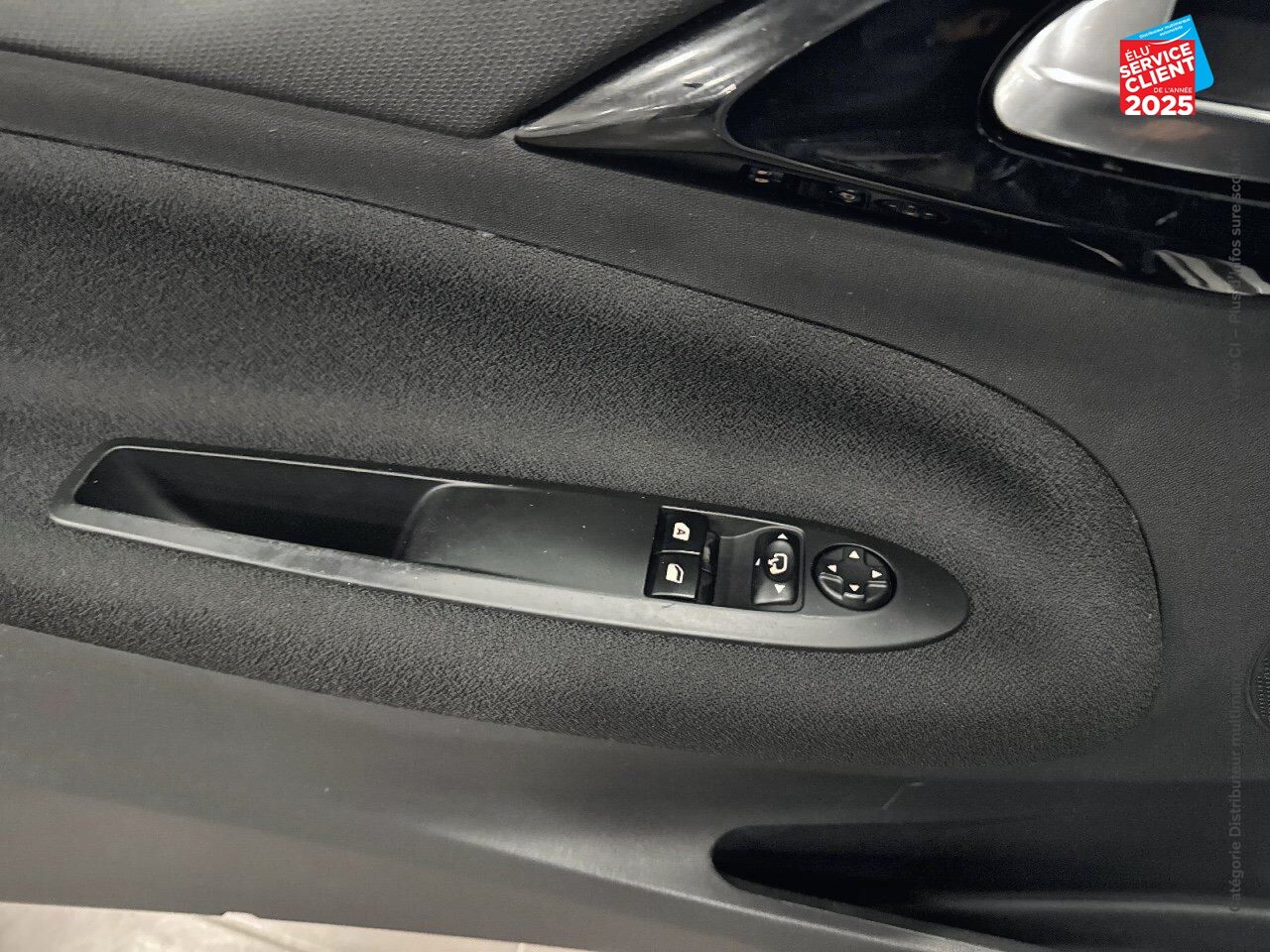 Véhicule d'occasion CITROEN DS3 PURETECH 110CH SO CHIC SS chez Toyota Saint Dizier