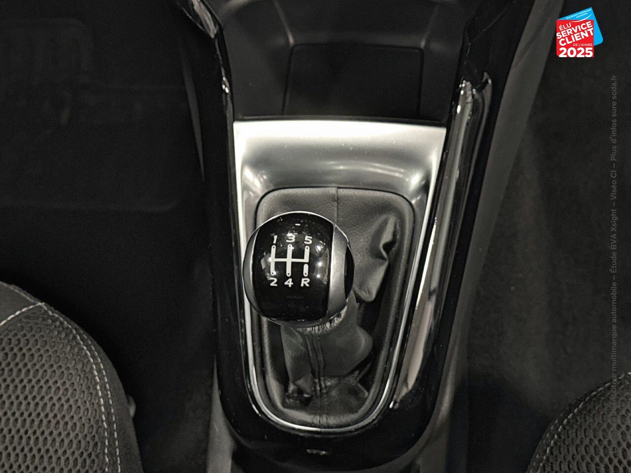 Véhicule d'occasion CITROEN DS3 PURETECH 110CH SO CHIC SS chez Toyota Saint Dizier