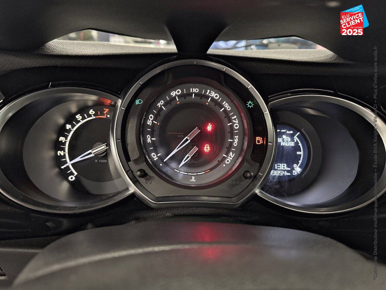 Véhicule d'occasion CITROEN DS3 PURETECH 110CH SO CHIC SS chez Toyota Saint Dizier