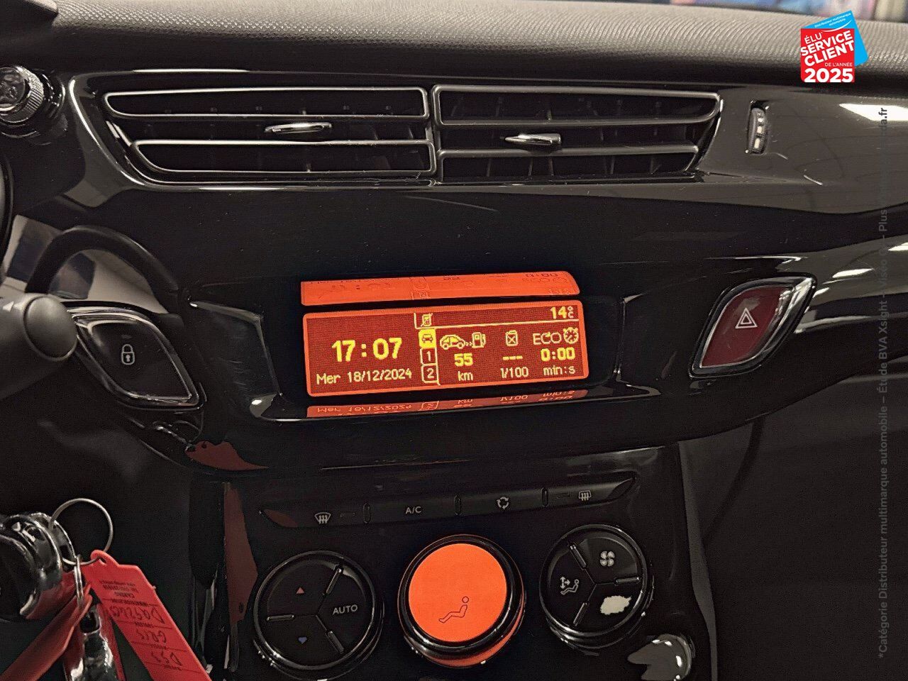 Véhicule d'occasion CITROEN DS3 PURETECH 110CH SO CHIC SS chez Toyota Saint Dizier
