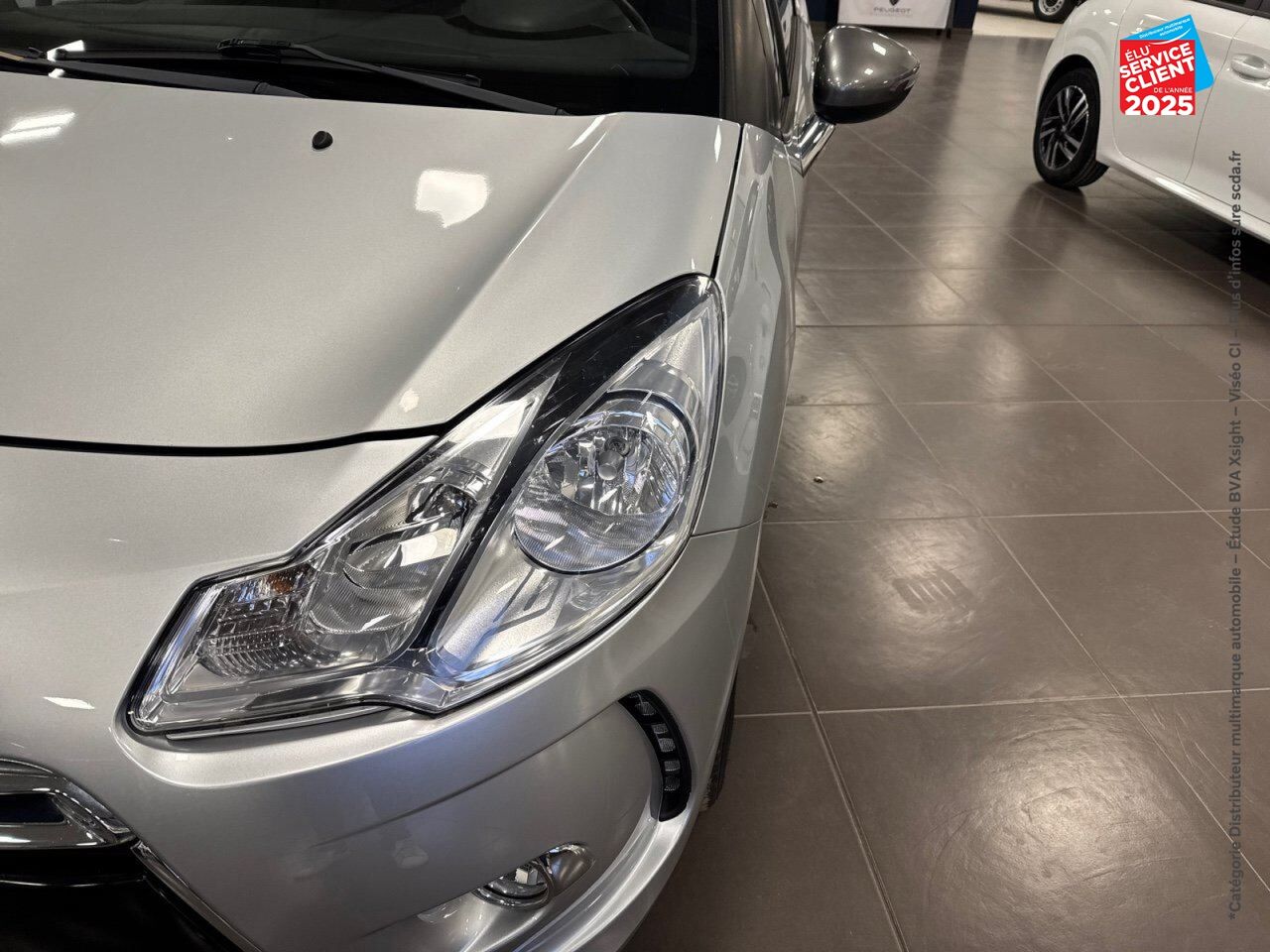 Véhicule d'occasion CITROEN DS3 PURETECH 110CH SO CHIC SS chez Toyota Saint Dizier