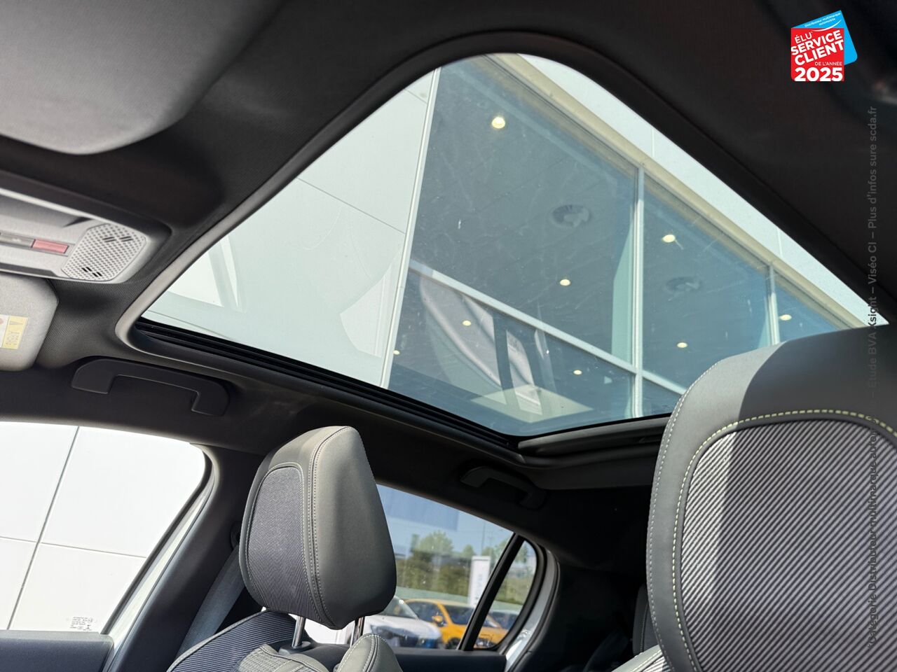 Véhicule d'occasion PEUGEOT 208 E-208 136CH GT LINE chez Renault Saint-Louis