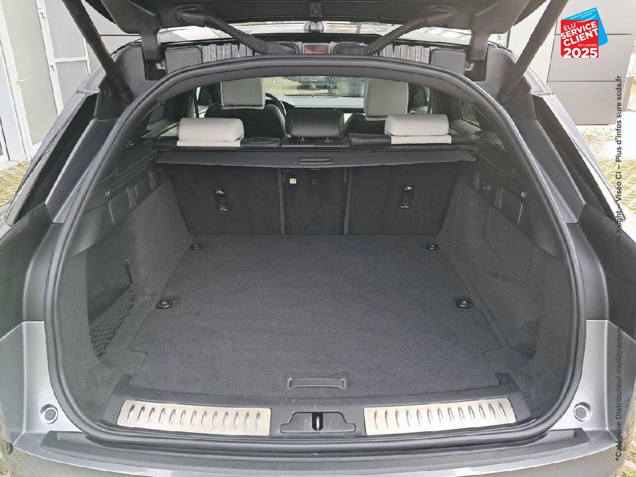Véhicule d'occasion LAND-ROVER RANGE ROVER VELAR 2.0 P400E 404CH PHEV R-DYNAMIC HSE AWD BVA TPANO SIEGES CHAUF/CUIR GPS CAMERA M chez Renault Colmar