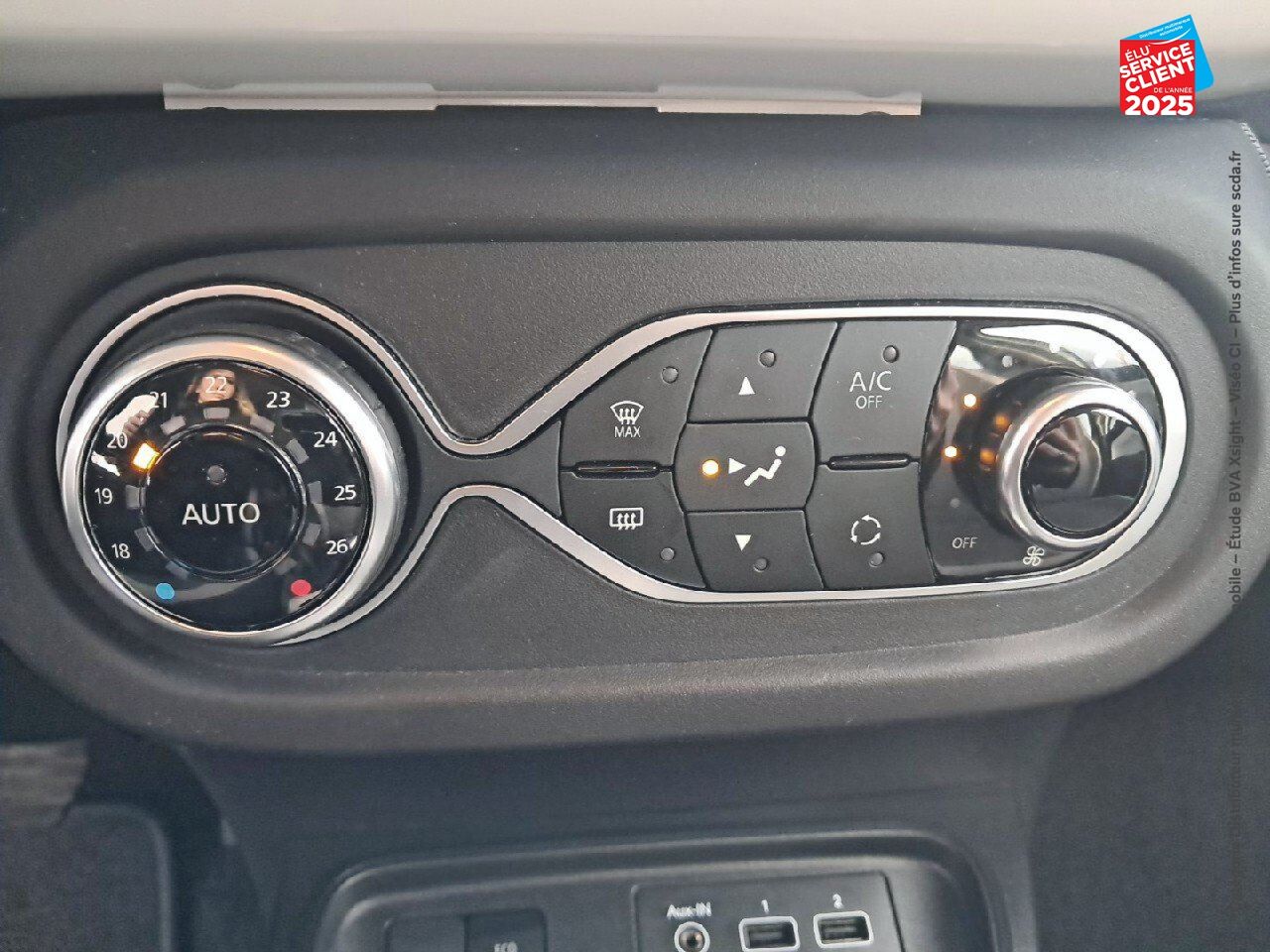 Véhicule d'occasion RENAULT TWINGO E-TECH ELECTRIC ZEN R80 ACHAT INTEGRAL - 21MY RADAR AR chez Opel Thionville