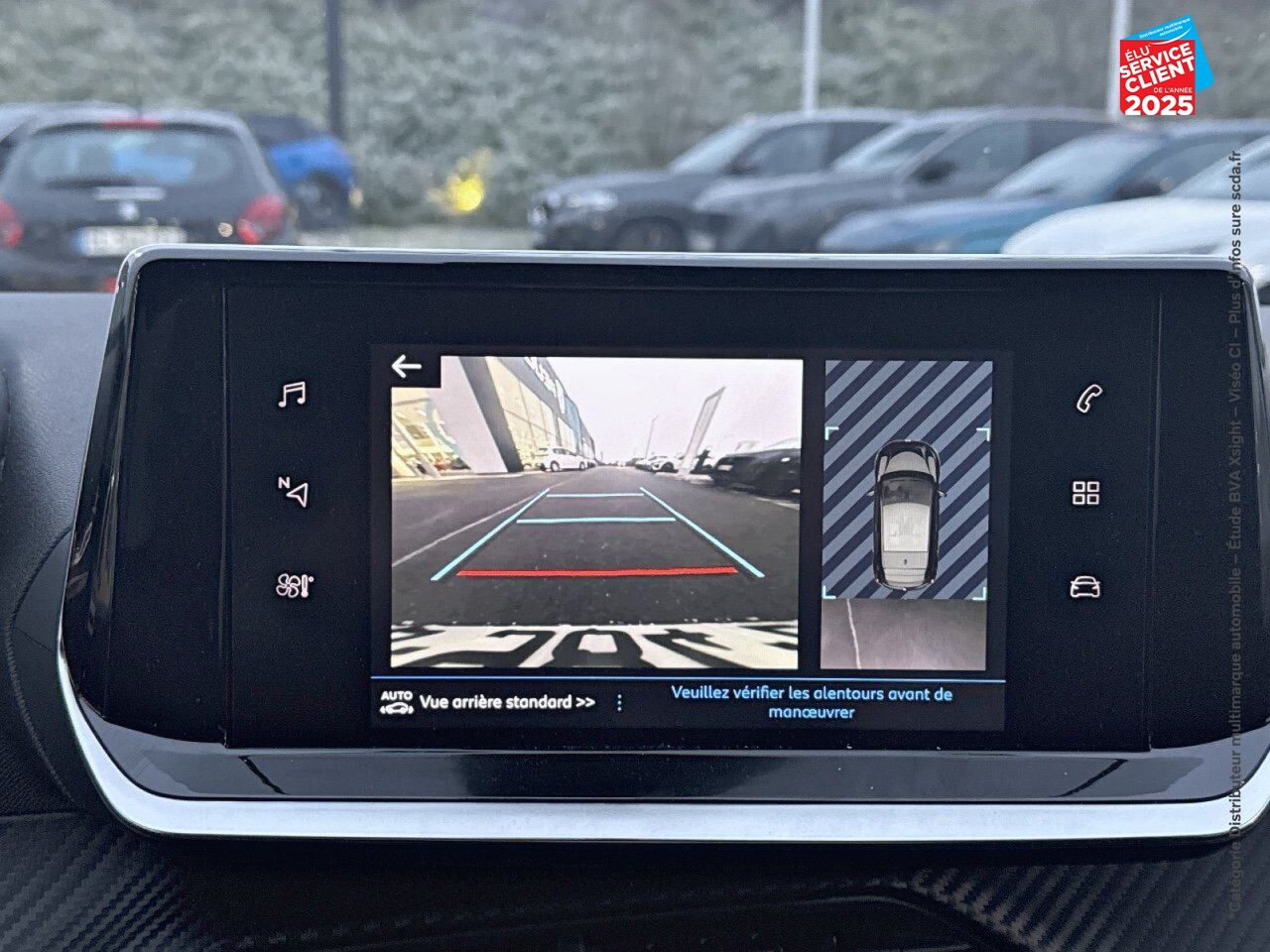 Véhicule d'occasion PEUGEOT 208 1.2 PURETECH 100CH S/S STYLE EAT8 GPS CAMERA chez Hyundai Epernay