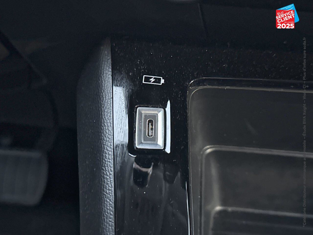Véhicule d'occasion PEUGEOT 208 1.2 PURETECH 100CH S/S STYLE EAT8 GPS CAMERA chez Hyundai Epernay