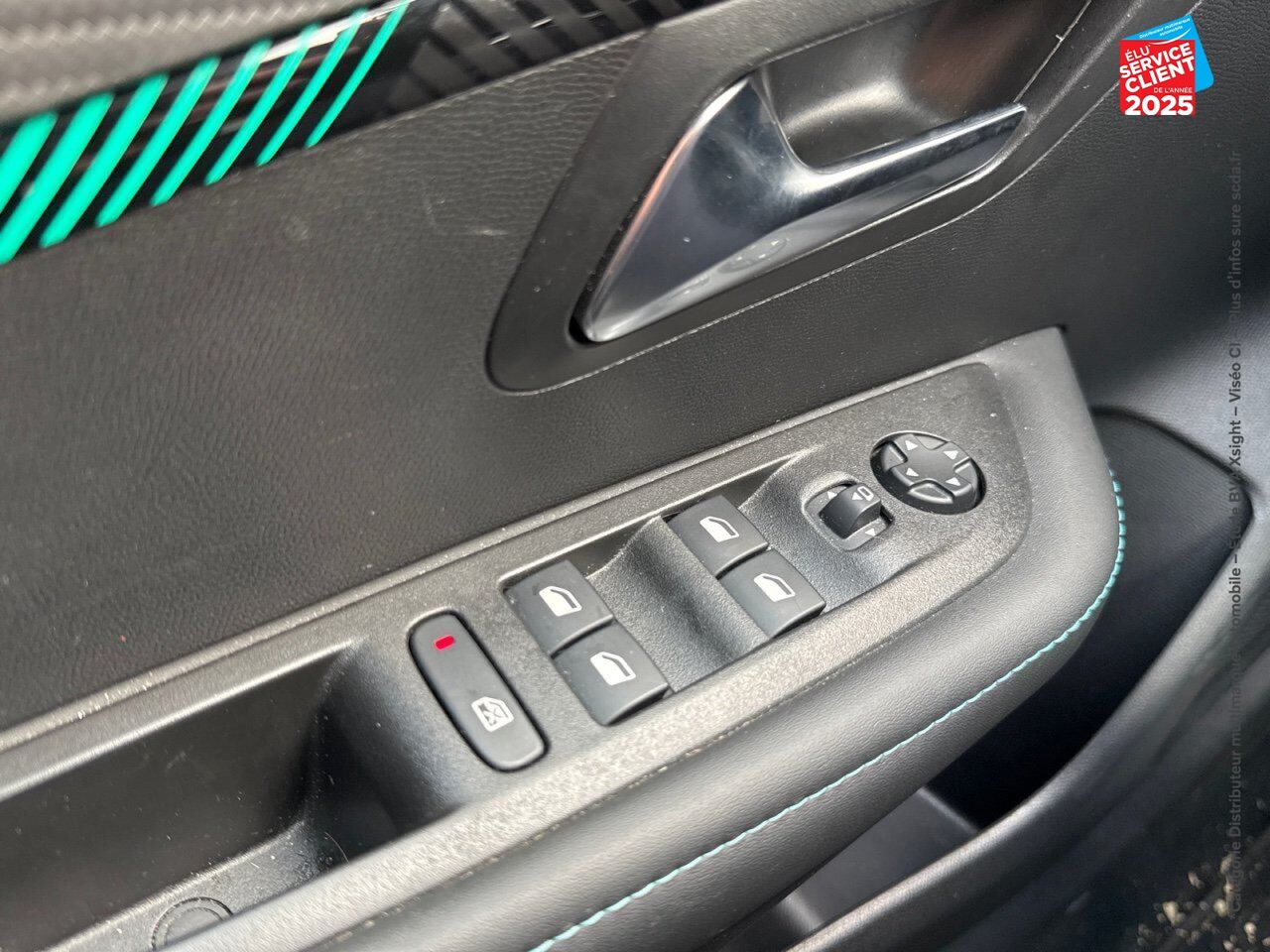 Véhicule d'occasion PEUGEOT 208 1.2 PURETECH 100CH SS ALLURE EAT8 chez Renault Colmar