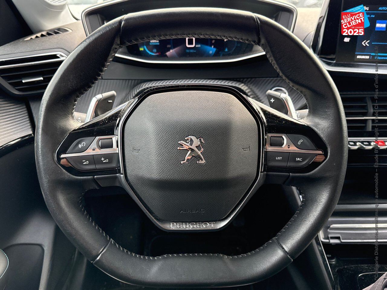 Véhicule d'occasion PEUGEOT 208 1.2 PURETECH 100CH SS ALLURE EAT8 chez Renault Colmar