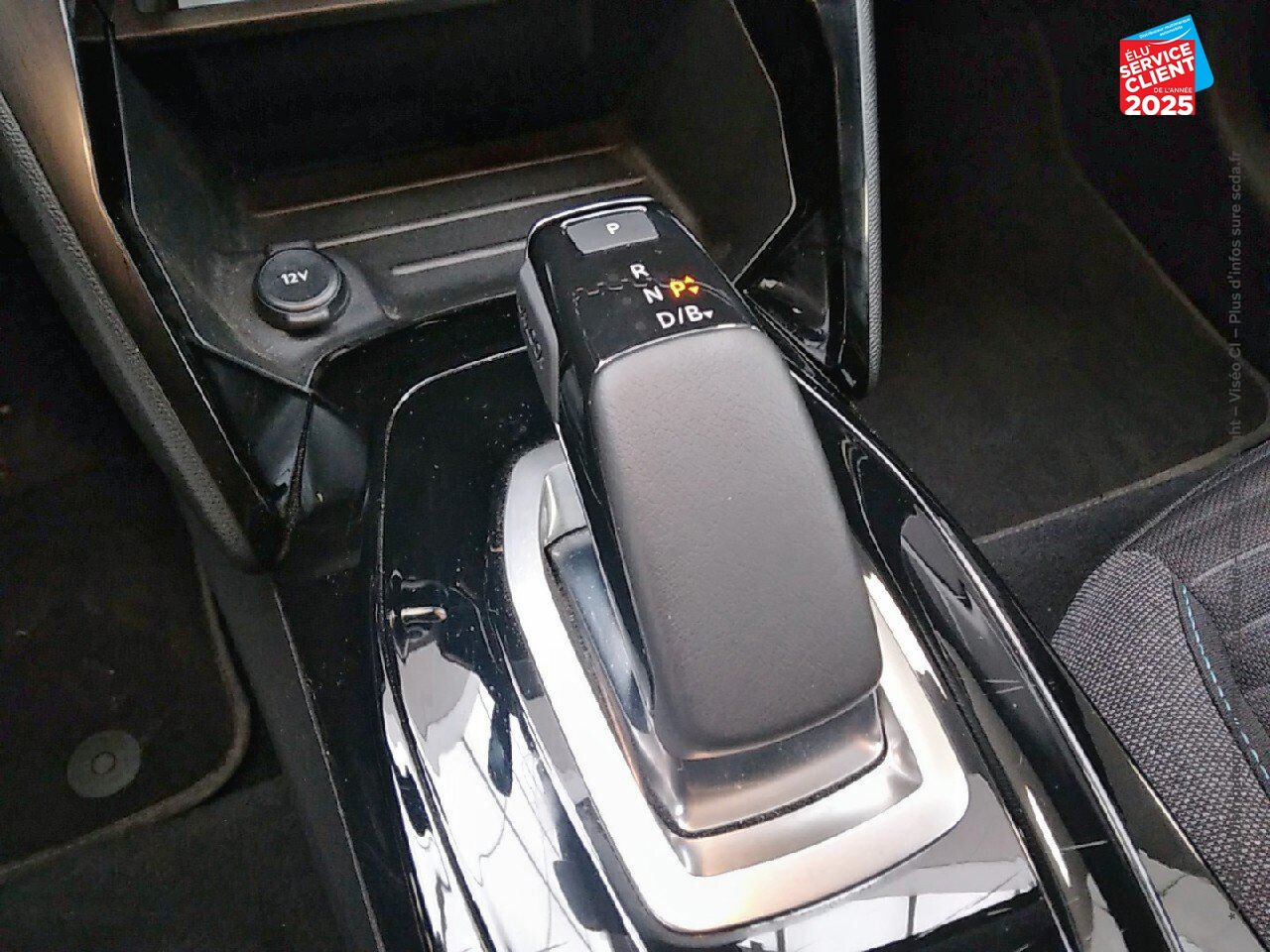 Véhicule d'occasion PEUGEOT 208 E-136CH STYLE CARPLAY chez Renault Saint-Louis