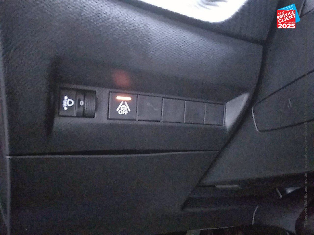 Véhicule d'occasion PEUGEOT 208 E-136CH STYLE CARPLAY chez Renault Saint-Louis