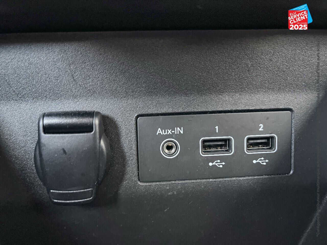Véhicule d'occasion RENAULT CLIO 1.0 TCE 90CH BUSINESS -21N GPS RADAR AR chez Hyundai Chalons