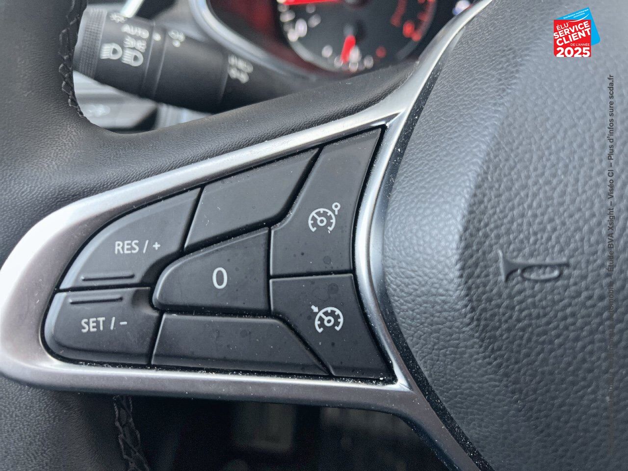 Véhicule d'occasion RENAULT CLIO 1.0 TCE 90CH BUSINESS -21N GPS RADAR AR chez Hyundai Chalons