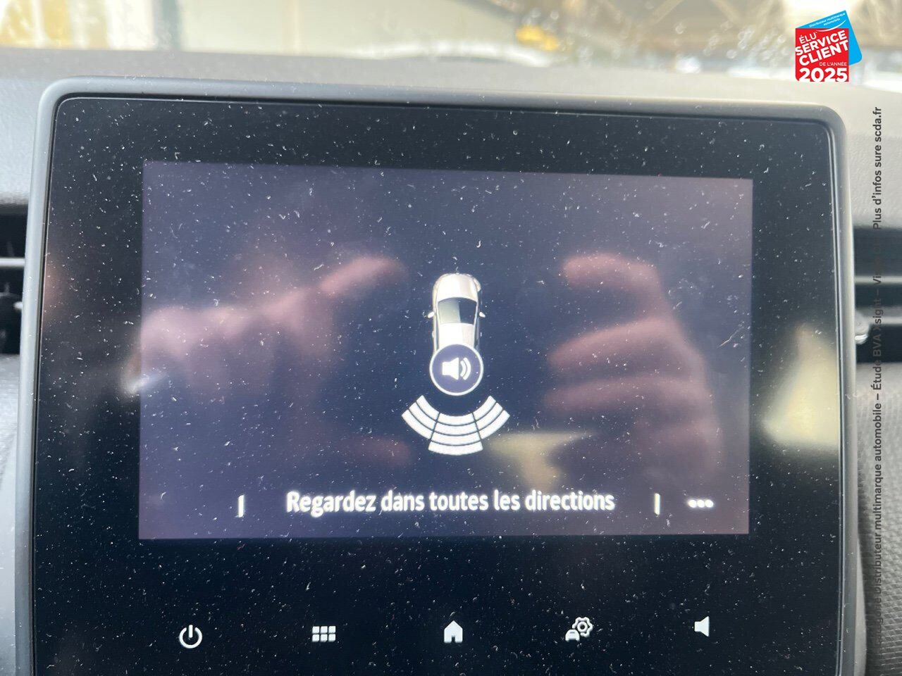 Véhicule d'occasion RENAULT CLIO 1.0 TCE 90CH BUSINESS -21N GPS RADAR AR chez Hyundai Chalons
