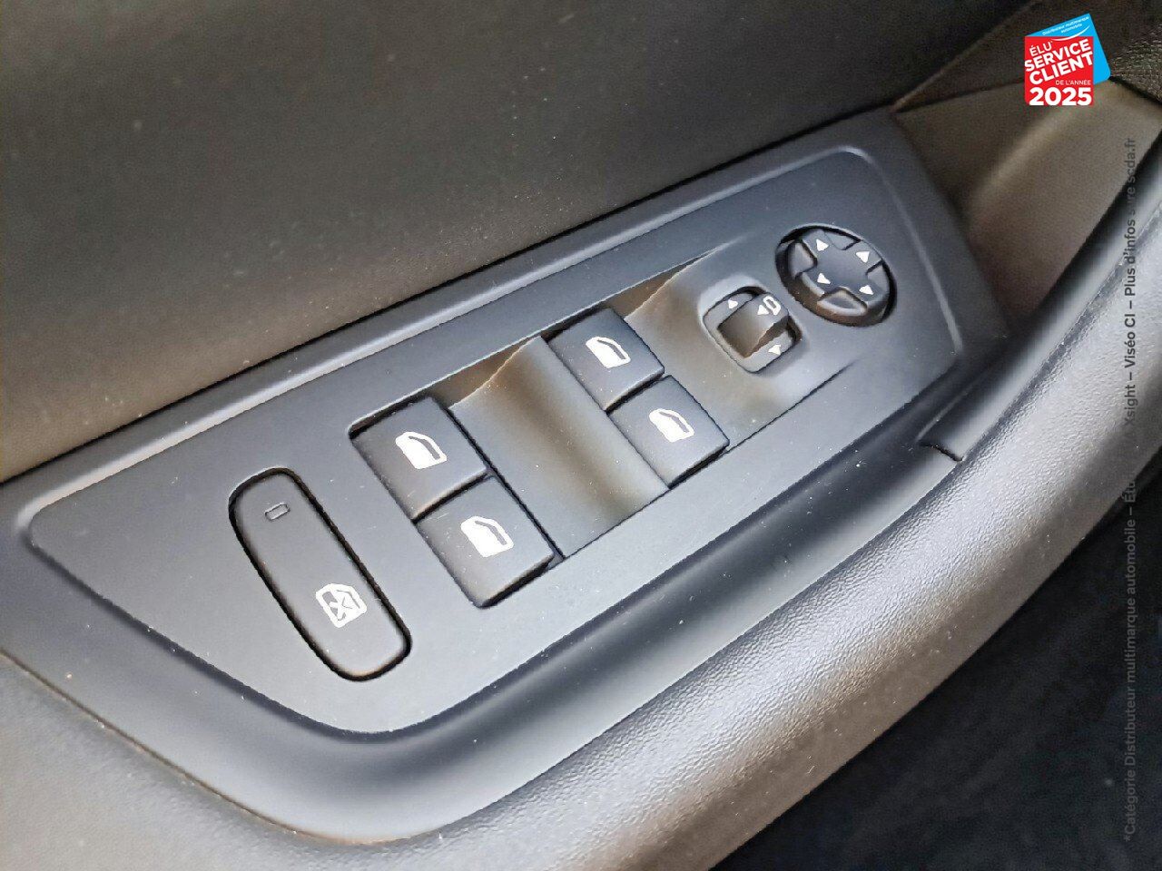 Véhicule d'occasion PEUGEOT 508 SW HYBRID 225CH ALLURE PACK E-EAT8 chez Peugeot Reims