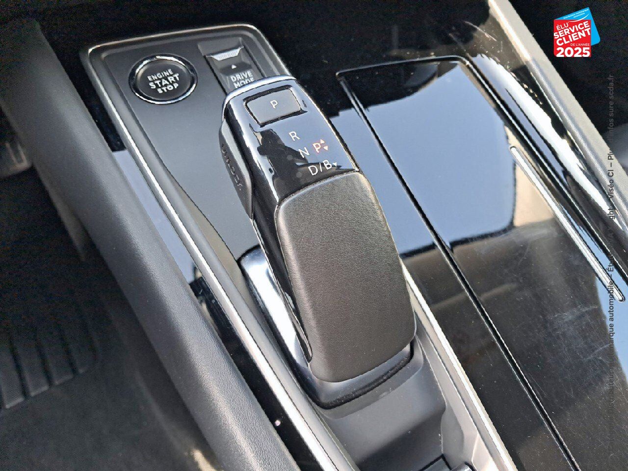 Véhicule d'occasion PEUGEOT 508 SW HYBRID 225CH ALLURE PACK E-EAT8 chez Peugeot Reims