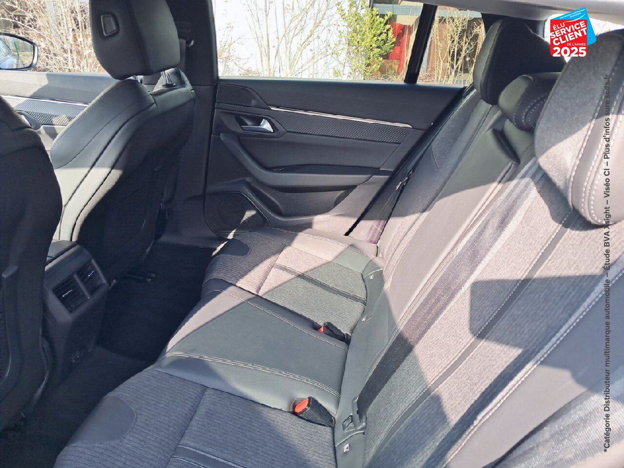 Véhicule d'occasion PEUGEOT 508 SW HYBRID 225CH ALLURE PACK E-EAT8 chez Peugeot Reims