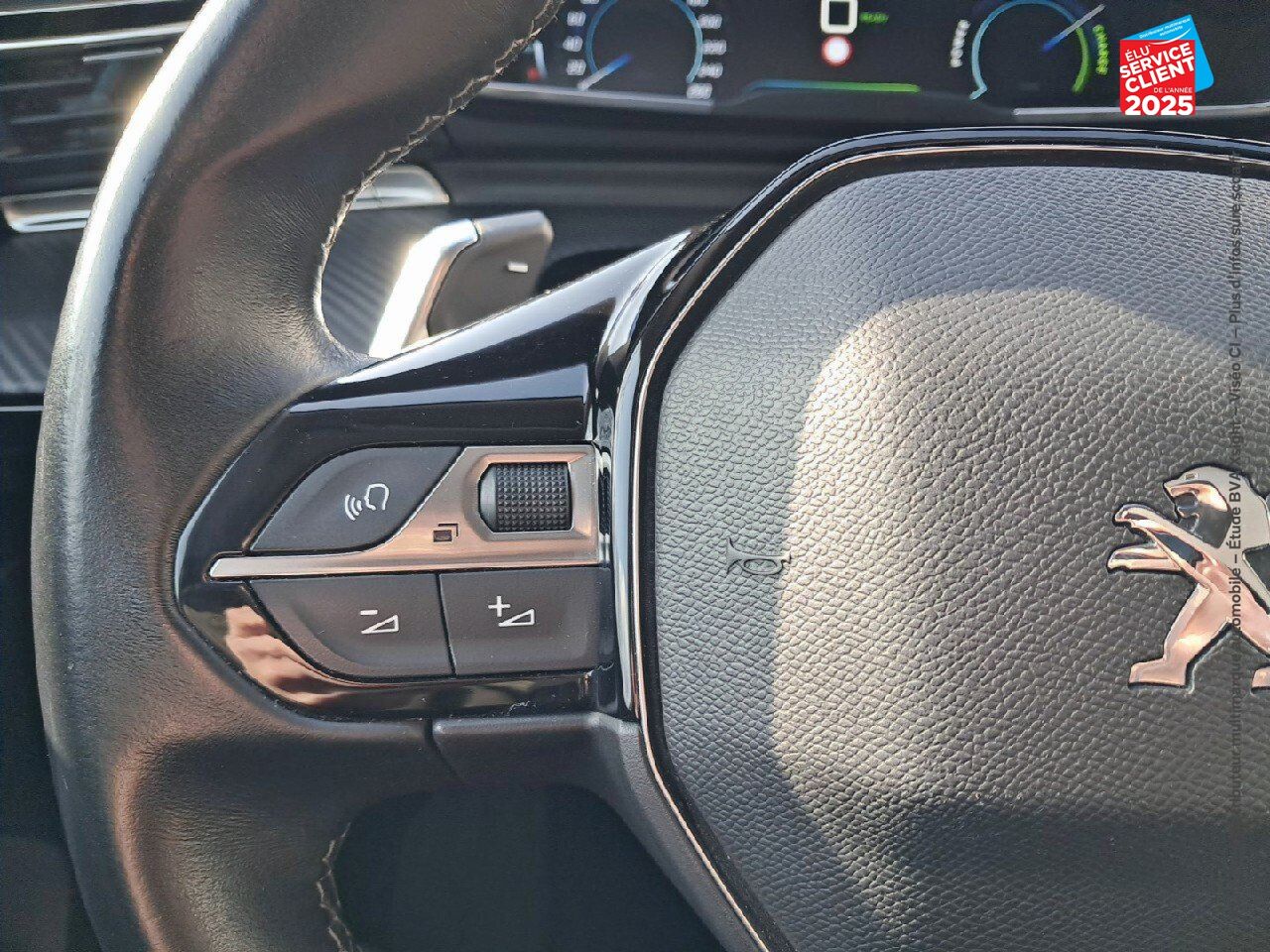 Véhicule d'occasion PEUGEOT 508 SW HYBRID 225CH ALLURE PACK E-EAT8 chez Peugeot Reims