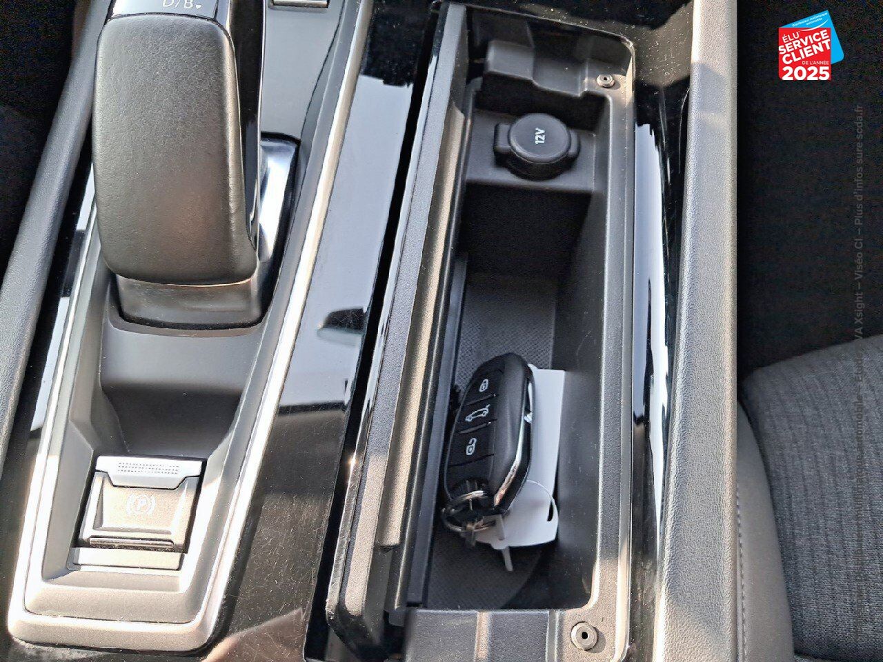 Véhicule d'occasion PEUGEOT 508 SW HYBRID 225CH ALLURE PACK E-EAT8 chez Peugeot Reims