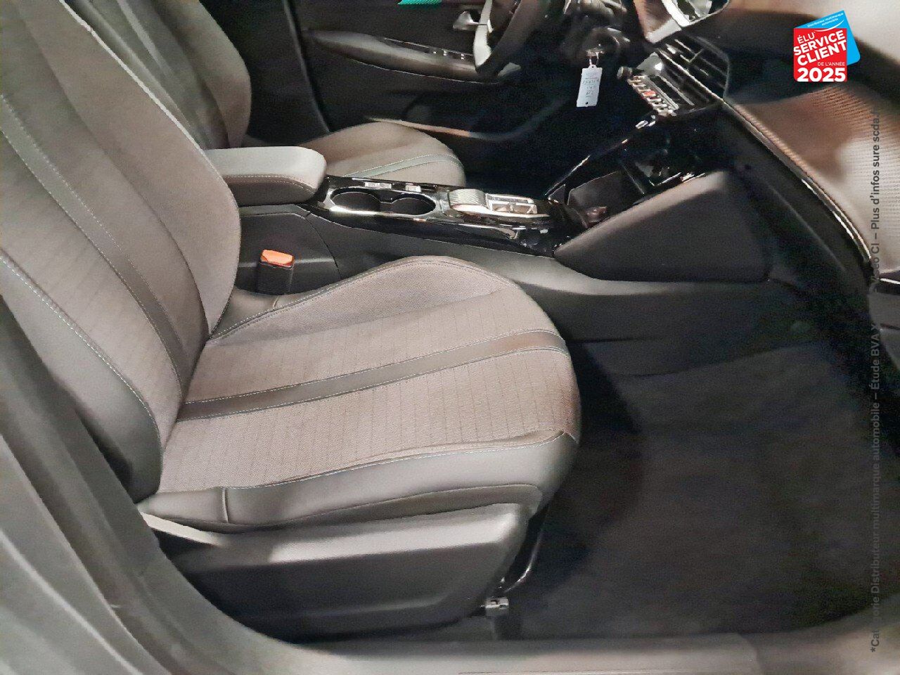 Véhicule d'occasion PEUGEOT 208 1.2 PURETECH 100CH S/S ALLURE EAT8 chez Peugeot Hirson