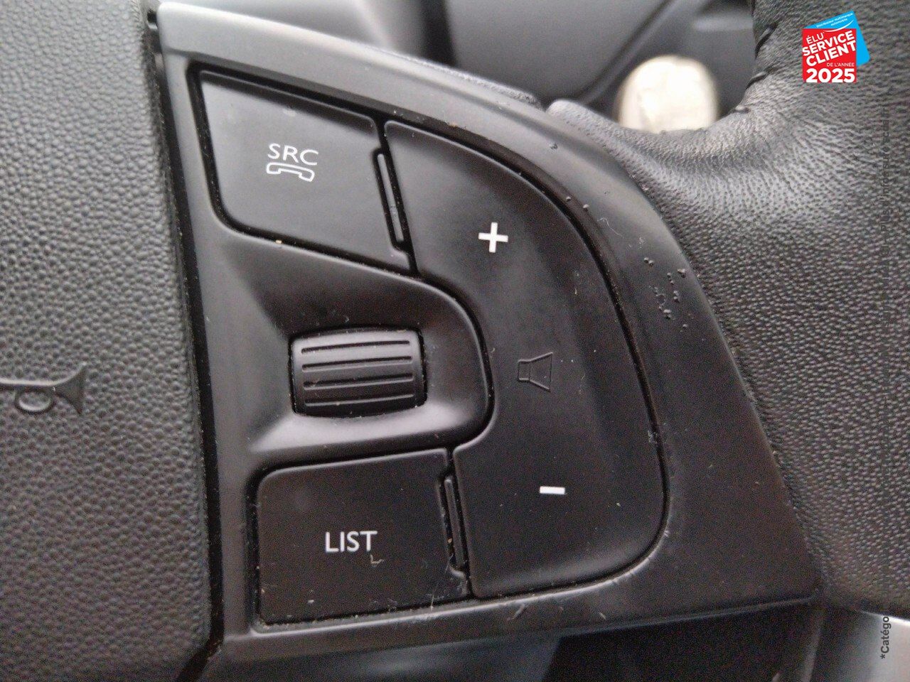 Véhicule d'occasion CITROEN GRAND C4 PICASSO PURETECH 130CH FEEL S/S CAMERA chez Toyota Thionville