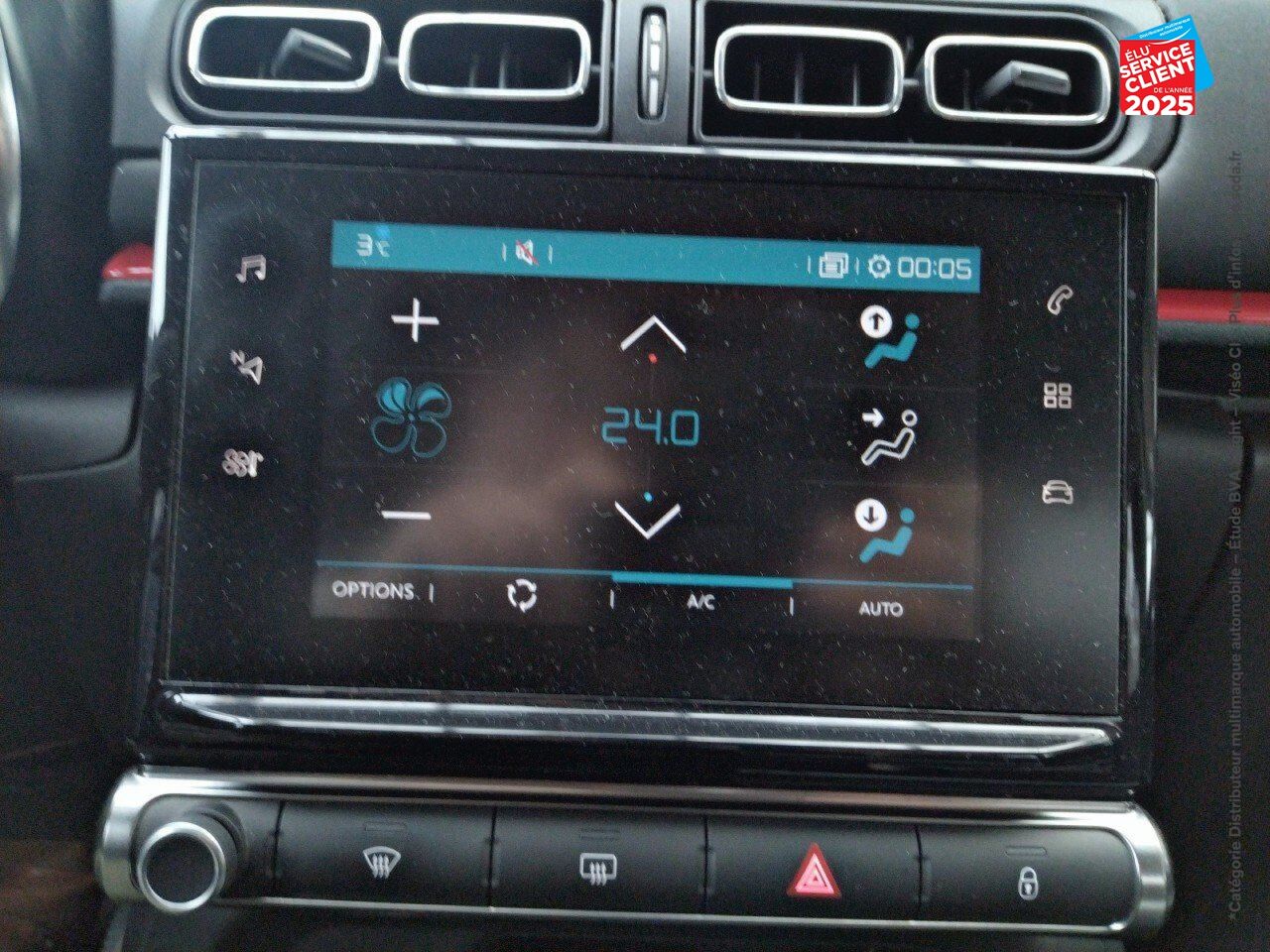 Véhicule d'occasion CITROEN C3 PURETECH 110CH SHINE SS E6.D chez HESS Automobile