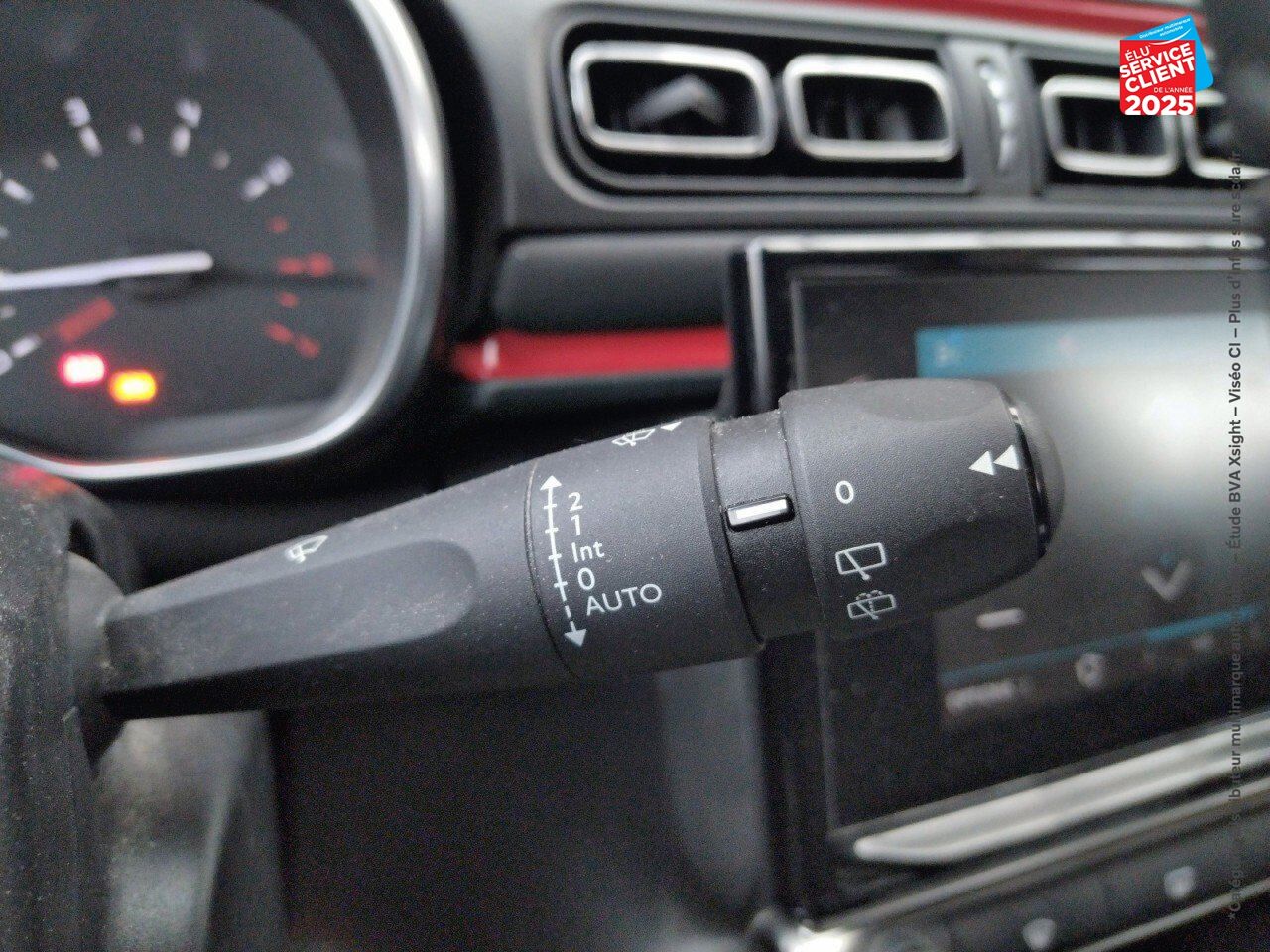 Véhicule d'occasion CITROEN C3 PURETECH 110CH SHINE SS E6.D chez HESS Automobile