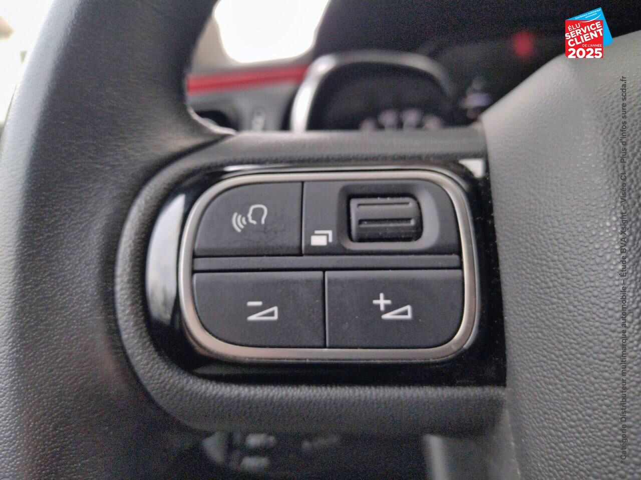 Véhicule d'occasion CITROEN C3 PURETECH 110CH SHINE SS E6.D chez HESS Automobile