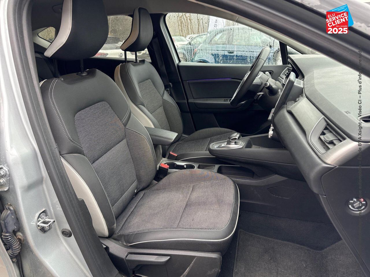 Véhicule d'occasion RENAULT CAPTUR 1.6 E-TECH HYBRIDE RECHARGEABLE 160CH INTENS -21 CAMERA chez Renault Sélestat