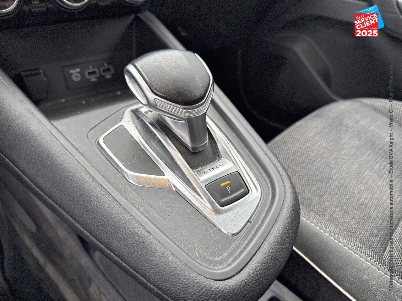 Véhicule d'occasion RENAULT CAPTUR 1.6 E-TECH HYBRIDE RECHARGEABLE 160CH INTENS -21 CAMERA chez Renault Sélestat