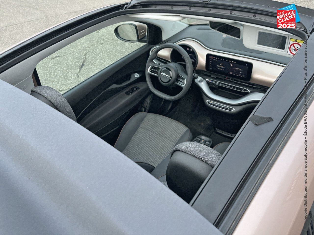Véhicule d'occasion FIAT 500C E 118CH ICONE chez Toyota Belfort