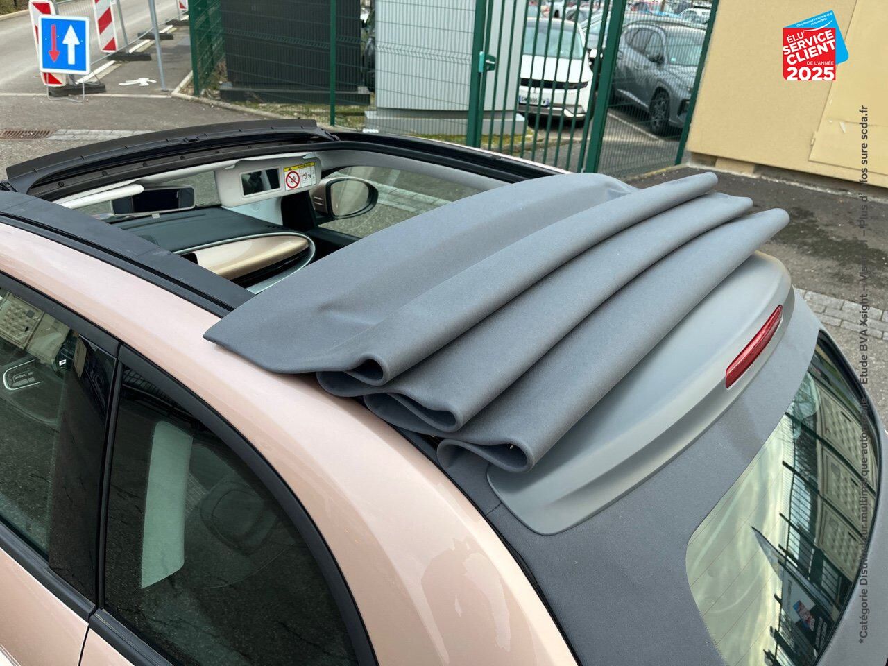 Véhicule d'occasion FIAT 500C E 118CH ICONE chez Toyota Belfort