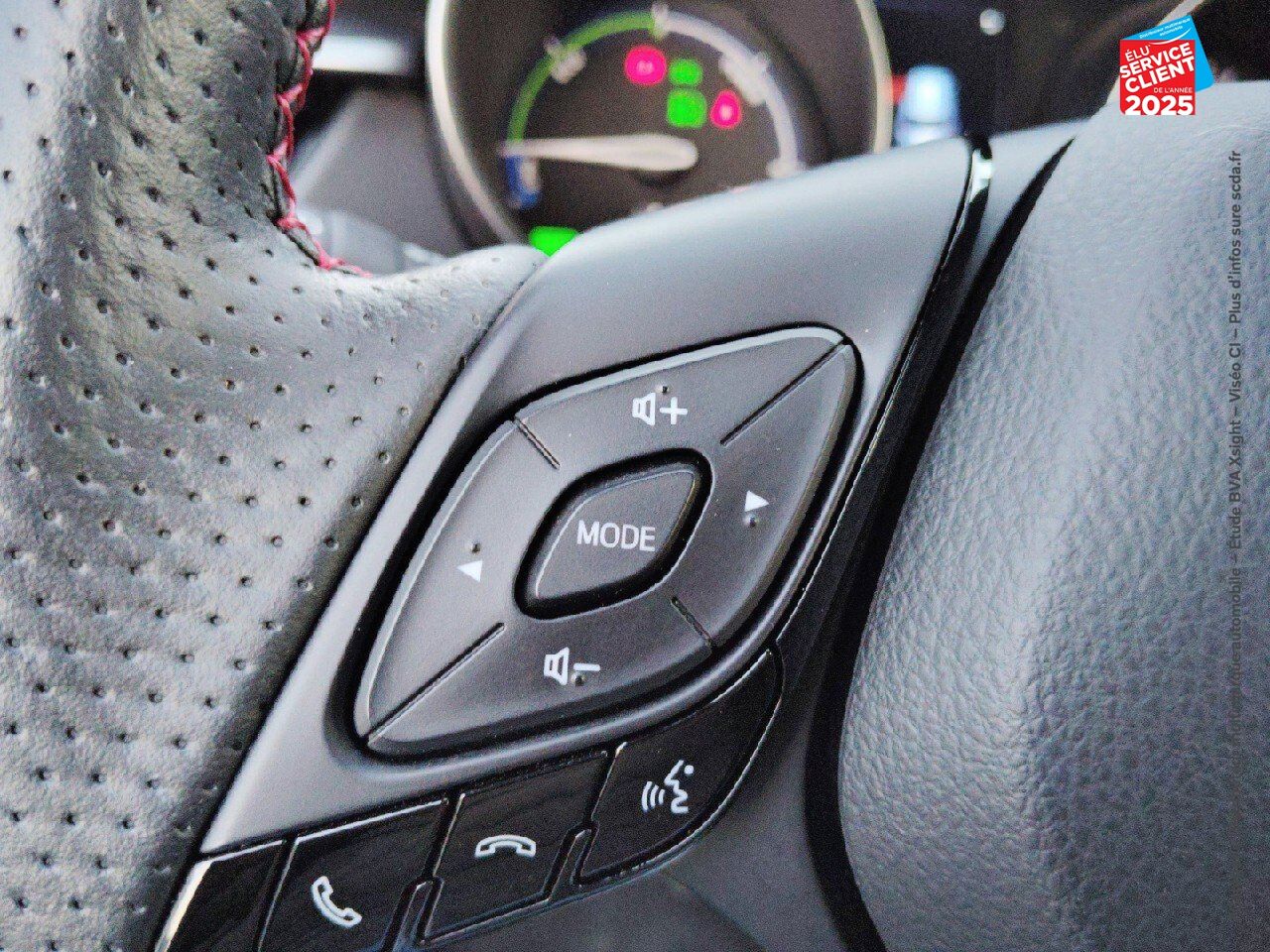 Véhicule d'occasion TOYOTA C-HR 1.8 HYBRIDE 122CH GR SPORT E-CVT SIEGES CHAUF CAMERA chez Toyota Thionville