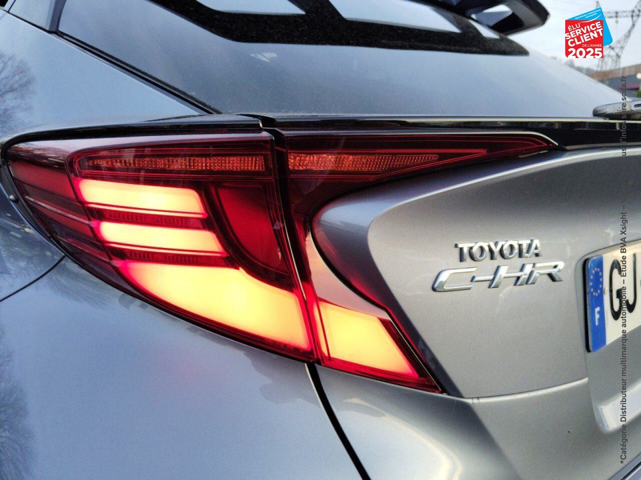 Véhicule d'occasion TOYOTA C-HR 1.8 HYBRIDE 122CH GR SPORT E-CVT SIEGES CHAUF CAMERA chez Toyota Thionville