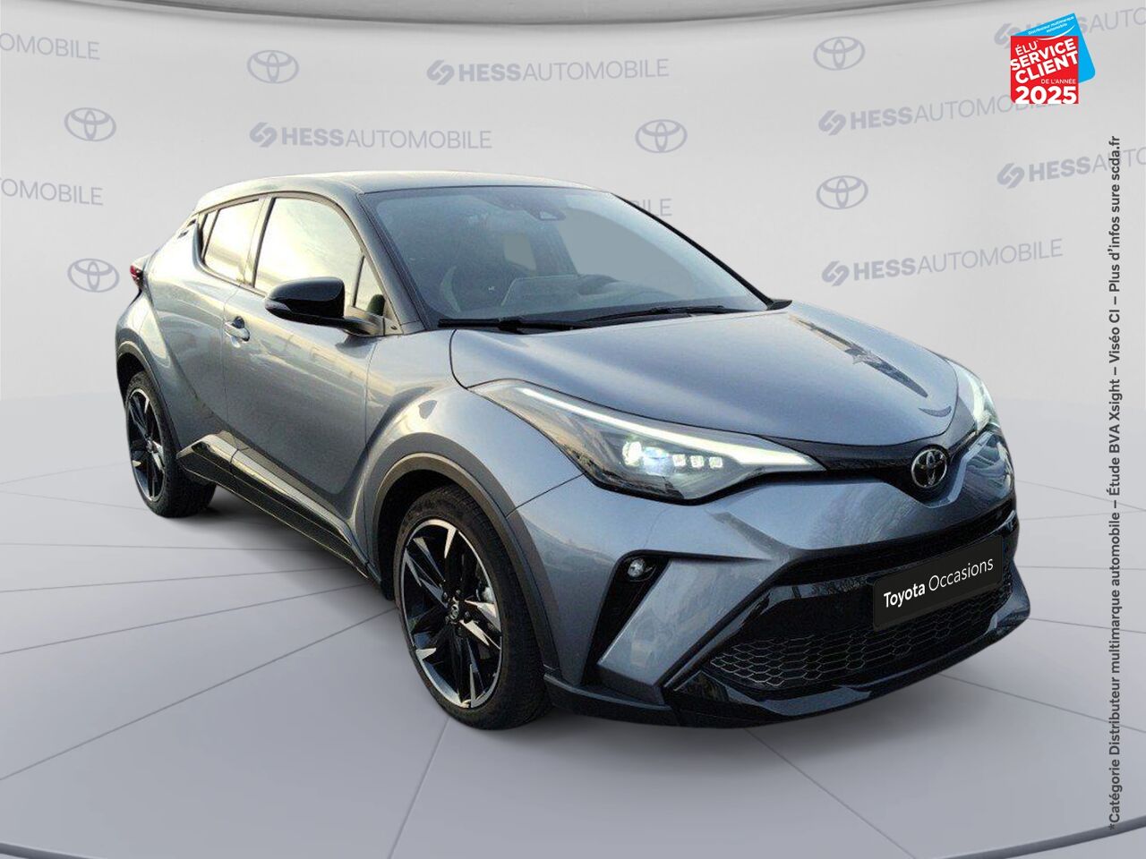 Véhicule d'occasion TOYOTA C-HR 1.8 HYBRIDE 122CH GR SPORT E-CVT SIEGES CHAUF CAMERA chez Toyota Thionville