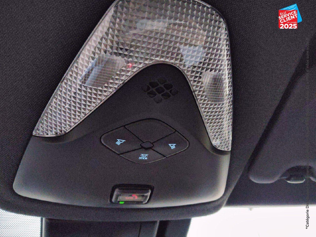 Véhicule d'occasion TOYOTA C-HR 1.8 HYBRIDE 122CH GR SPORT E-CVT SIEGES CHAUF CAMERA chez Toyota Thionville