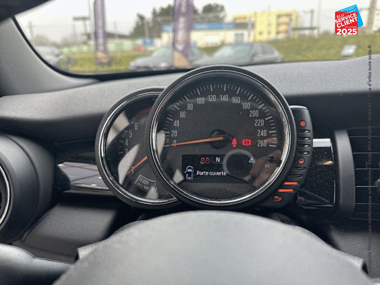 Véhicule d'occasion MINI MINI COOPER S 192CH SIEGES CUIR chez BMW Pontarlier